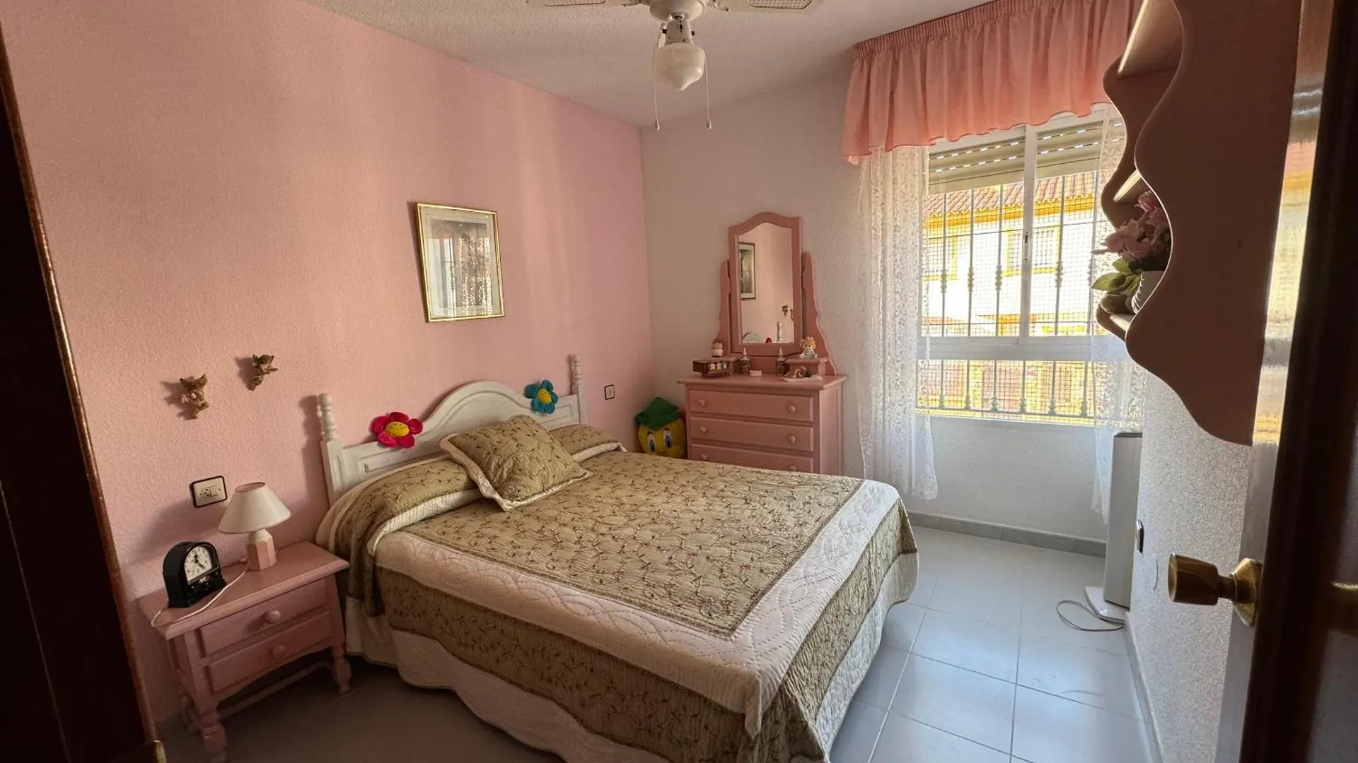 Chalet En Malaga, Torremolinos, Cerca De La Playa