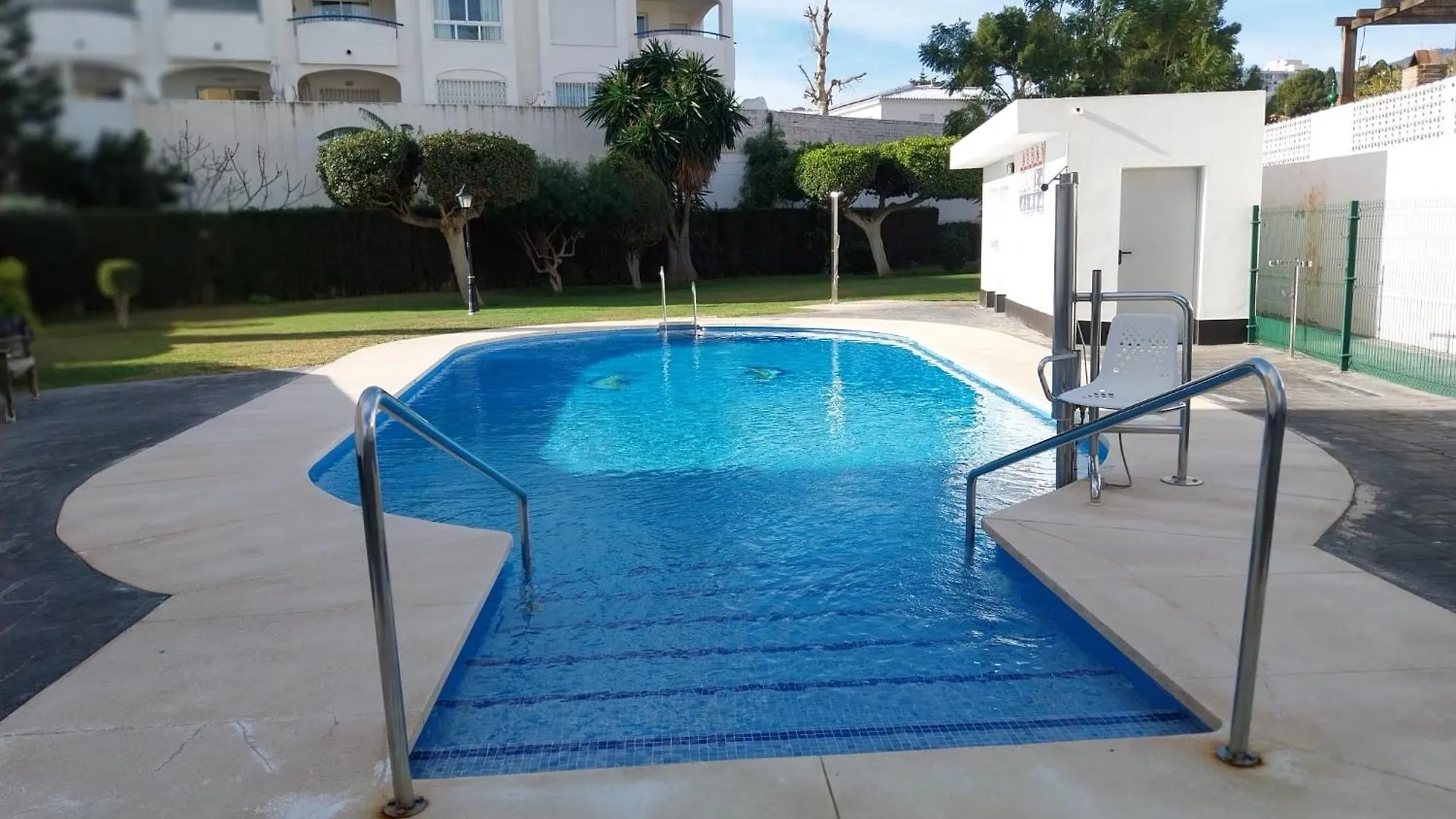 Chalet En Malaga, Torremolinos, Cerca De La Playa contacts
